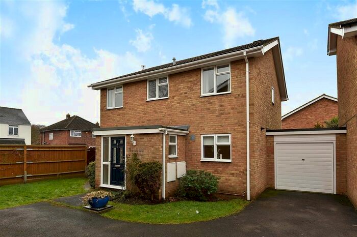 4 Bedroom Detached House To Rent In Fortrose Close, College Town, Sandhurst GU47