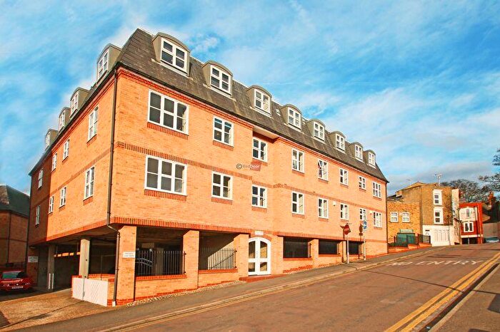 1 Bedroom Flat To Rent In Huxley Court, Rochester, ME1