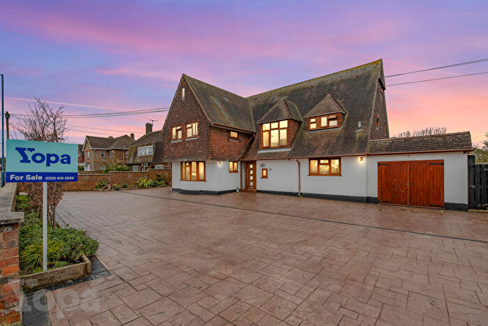 6 Bedroom Detached House For Sale In Singlewell Road, Gravesend, DA11