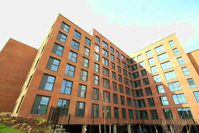 1 Bedroom Apartment To Rent In Axium, Windmill St, B1