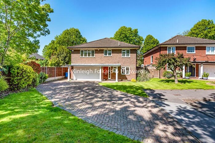 5 Bedroom Detached House To Rent In Copley Dene, Bromley, BR1