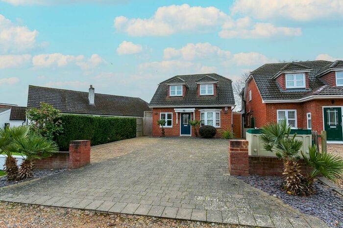 3 Bedroom Detached House To Rent In The Mall, Park Street, St. Albans, Hertfordshire, AL2
