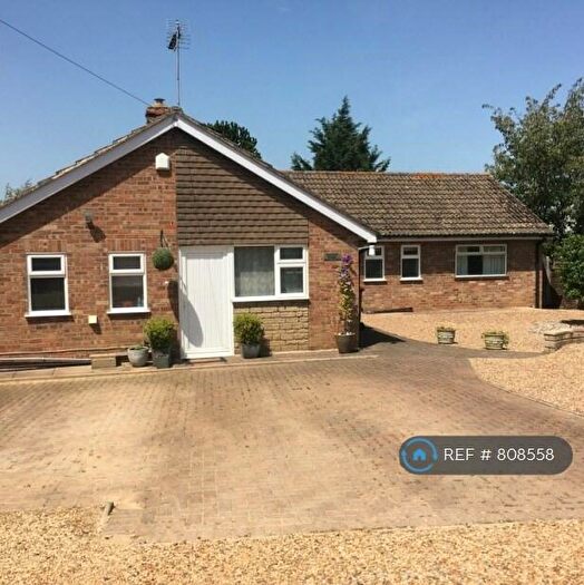 3 Bedroom Bungalow To Rent In Second Drift, Wothorpe, Stamford, PE9