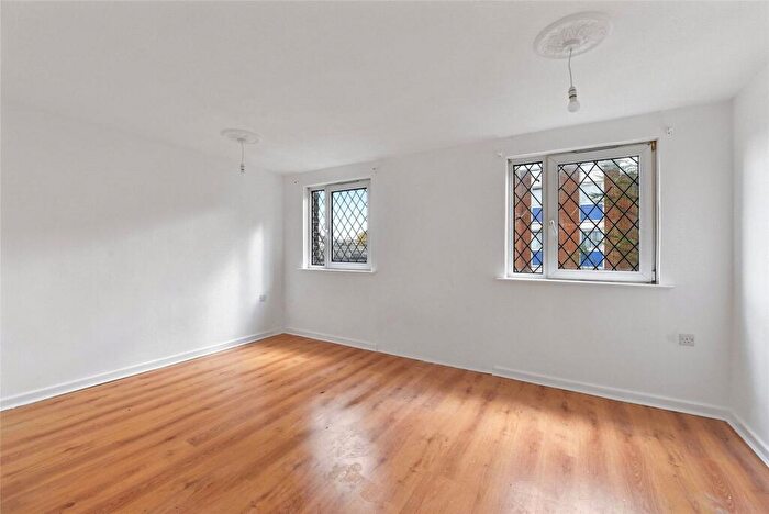 3 Bedroom Maisonette To Rent In Grenville House, Albery Road, London, E3