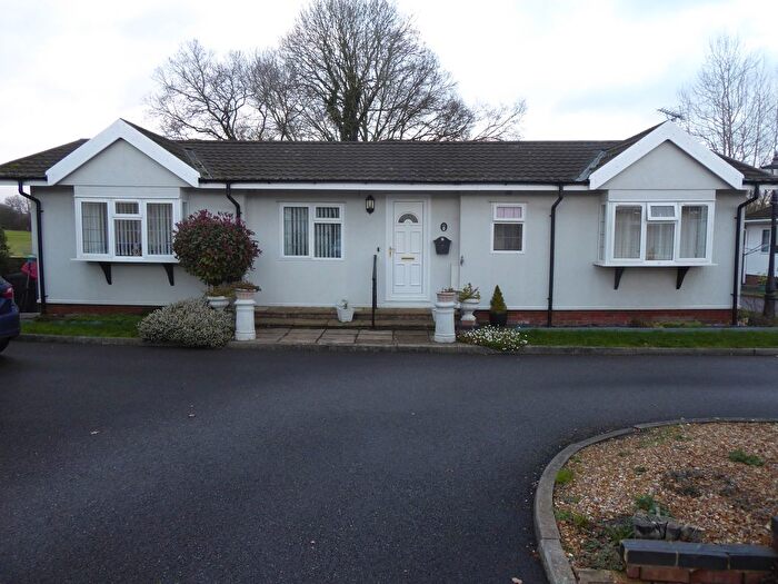 2 Bedroom Park Home For Sale In Oaklands Park, Langley Common Road, Barkham, Wokingham, RG40
