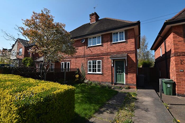 3 Bedroom Semi-Detached House For Sale In Beacon Road, Loughborough, LE11