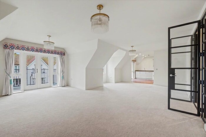 2 Bedroom Retirement Property For Sale In The Grange. Ledian Gardens, Kings Square, Maidstone, Kent, ME17