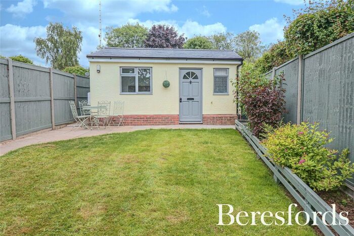 1 Bedroom Bungalow For Sale In Conifers, Monk Street, CM6