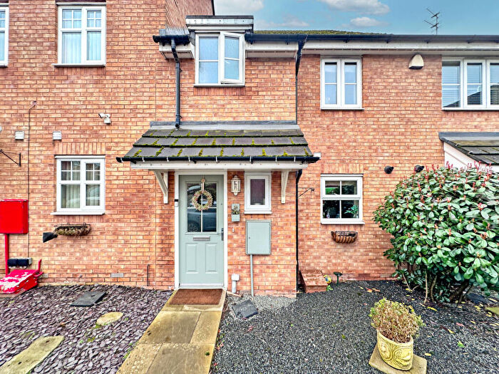 3 Bedroom Terraced House For Sale In Rollers Way, Tipton, DY4