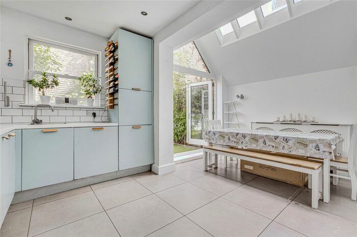 5 Bedroom Property To Rent In Waldemar Avenue, Parsons Green, SW6