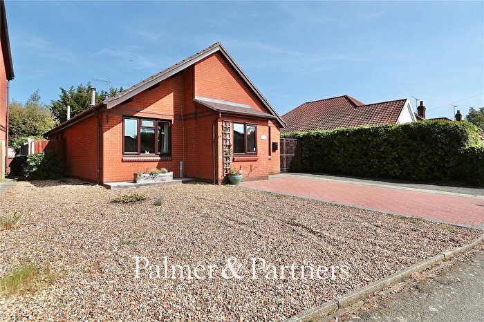 2 Bedroom Bungalow For Sale In Sidegate Lane, Ipswich, Suffolk, IP4