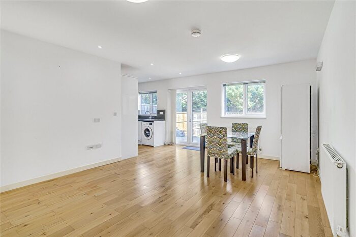 4 Bedroom Detached House To Rent In Whitlock Drive, London, SW19