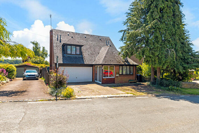 4 Bedroom Detached House For Sale In Mill Road Whitfield Brackley, Northamptonshire, NN13