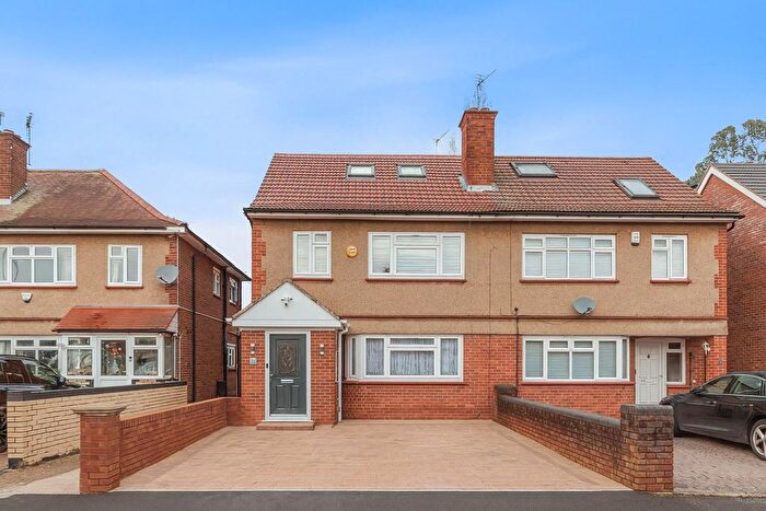 4 Bedroom Semi Detached House For Sale In Frogmore Gardens, North Hayes, UB4