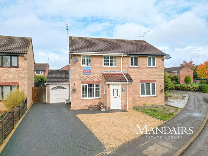 3 Bedroom Semi-Detached House For Sale In Paulsgrove, Orton Wistow, Peterborough, PE2