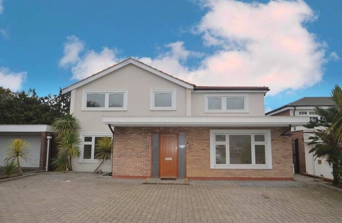 4 Bedroom Detached House To Rent In Lodore Green, Ickenham, UB10