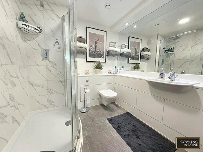 2 Bedroom Flat To Rent In Albert Basin Way, London, E16