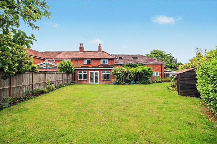 5 Bedroom Detached House For Sale In Walnut Hill, Surlingham, Norwich, Norfolk, NR14