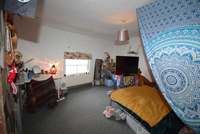 2 Bedroom House To Rent In Friar Gate, DE1