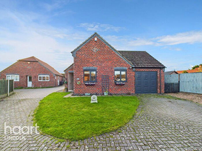 2 Bedroom Detached Bungalow For Sale In Paddock Chase, Market Rasen, LN8