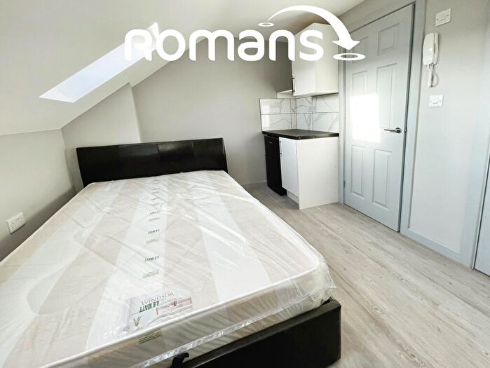 1 Bedroom House To Rent In Norfolk Road, Reading, RG30