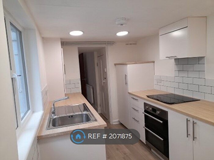 1 Bedroom Flat To Rent In Victoria Street, Exeter, EX4