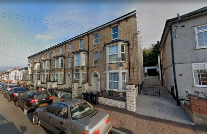 2 Bedroom Mobile Home To Rent In Fairoak Avenue, Newport, NP19