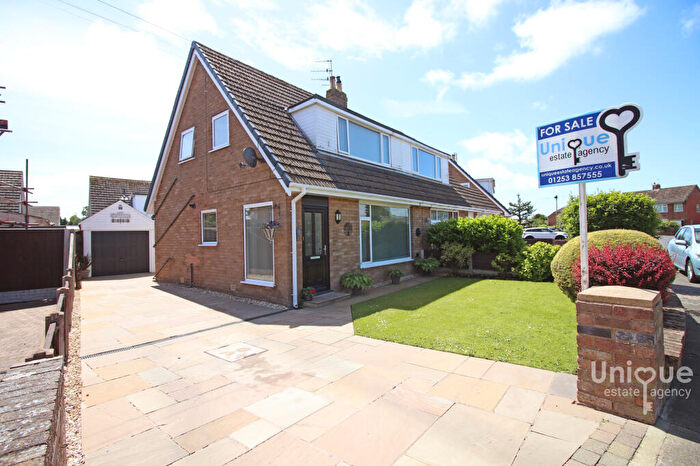 2 Bedroom Bungalow For Sale In Elmwood Drive, Thornton-Cleveleys, FY5