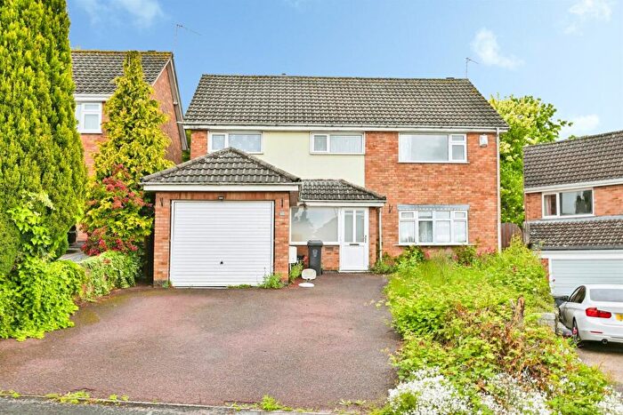 5 Bedroom Detached House For Sale In Harefield Avenue, Leicester, LE3