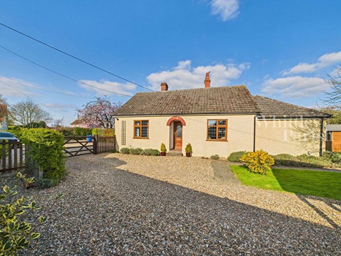 3 Bedroom Bungalow For Sale In The Street, Market Weston, Diss, IP22