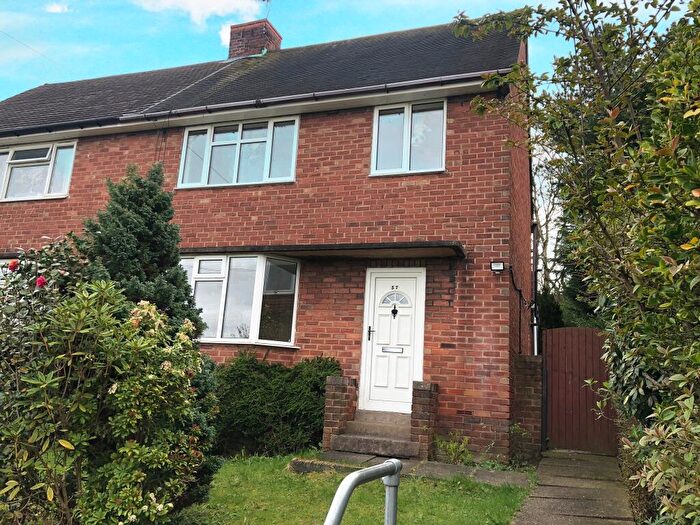 2 Bedroom Semi-Detached House To Rent In Coniston Road, Chesterfield, S41
