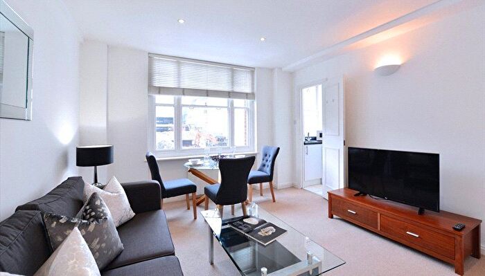 1 Bedroom Flat To Rent In Hill Street, London, W1J