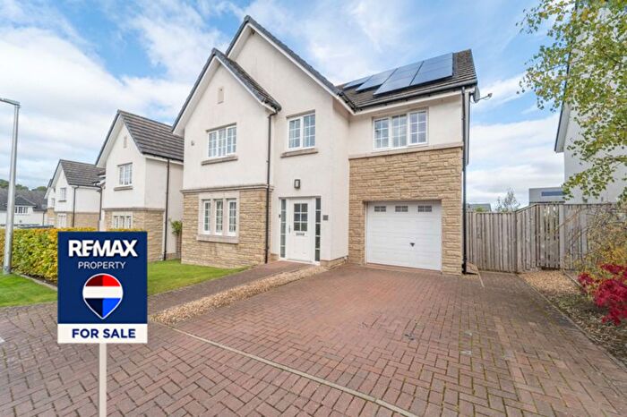 5 Bedroom Detached House For Sale In West Cairn View, Livingston, EH54