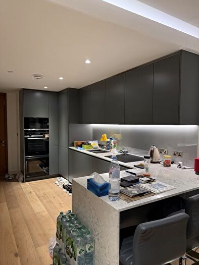 1 Bedroom Flat To Rent In Marsh Wall, London, E14