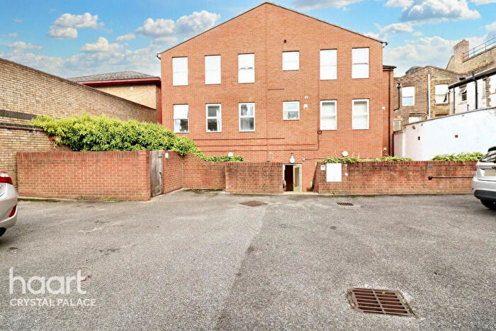 2 Bedroom Apartment For Sale In Orchard Court Sydenham Road, London, SE26