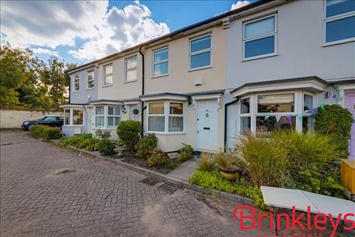 2 Bedroom Terraced House To Rent In Spencer Walk, London, SW15