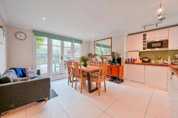 2 Bedroom Flat To Rent In Furber Street, Brackenbury Village, London, W6