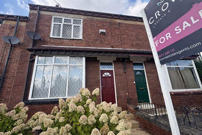 2 Bedroom Terraced House For Sale In Station Road, Kippax, LS25