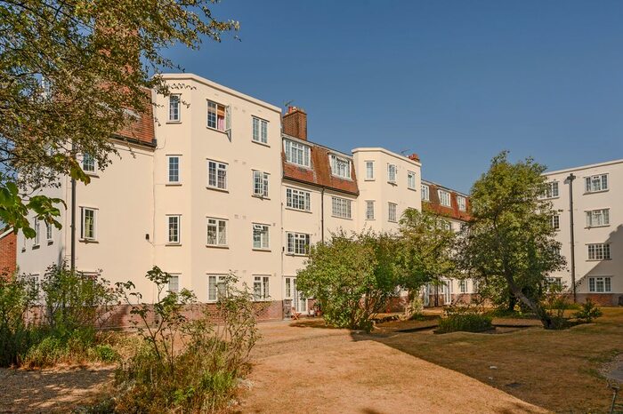 1 Bedroom Flat To Rent In Spencer Road, West Wimbledon, SW20