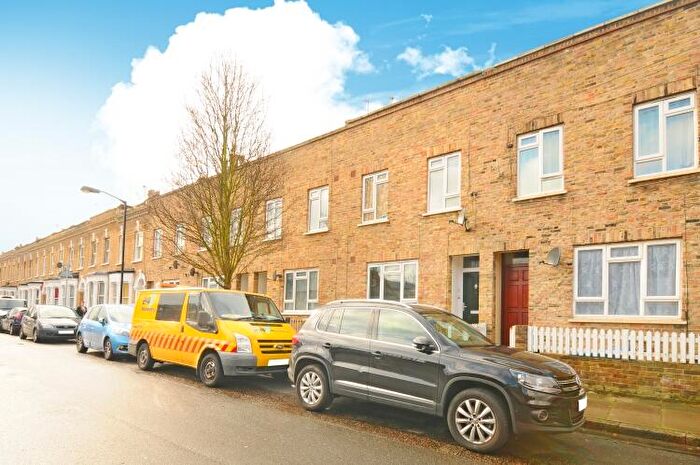 1 Bedroom Flat To Rent In Marmont Road Peckham, SE15