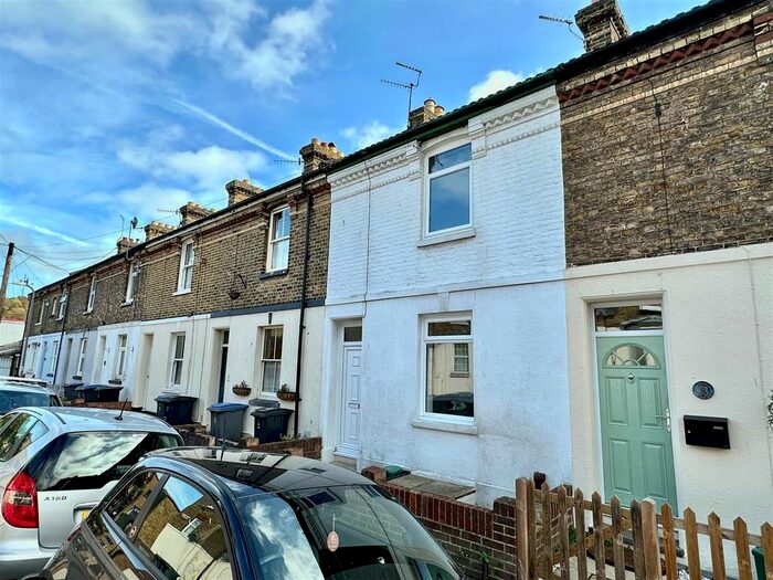 2 Bedroom Property To Rent In Churchill Street, Dover, CT16