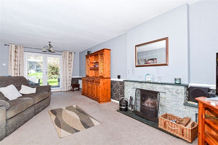 3 Bedroom Detached House For Sale In The Cherries, Maidstone, Kent, ME16