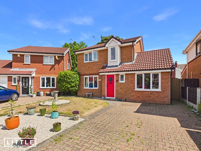 3 Bedroom Detached House For Sale In Kingfisher Drive, St. Helens, WA11