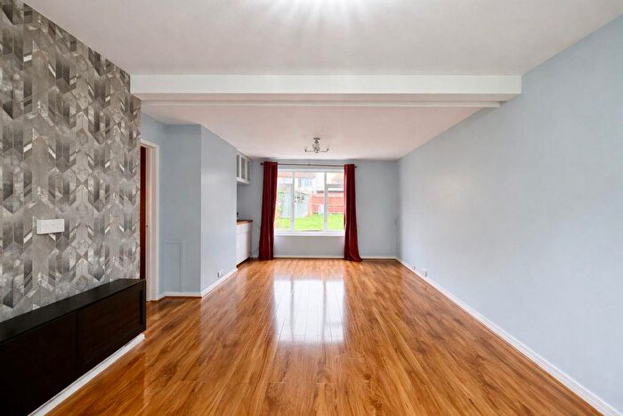 3 Bedroom Terraced House To Rent In Petersham Close, Sutton, SM1