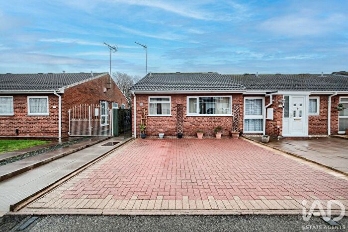 2 Bedroom Bungalow For Sale In Dorchester Way, Coventry, CV2