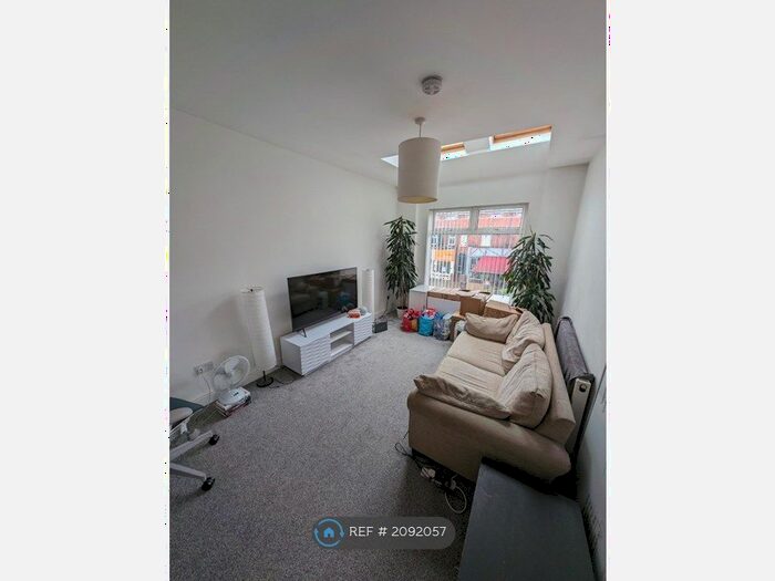 2 Bedroom Flat To Rent In Monton Road, Eccles, Manchester, M30