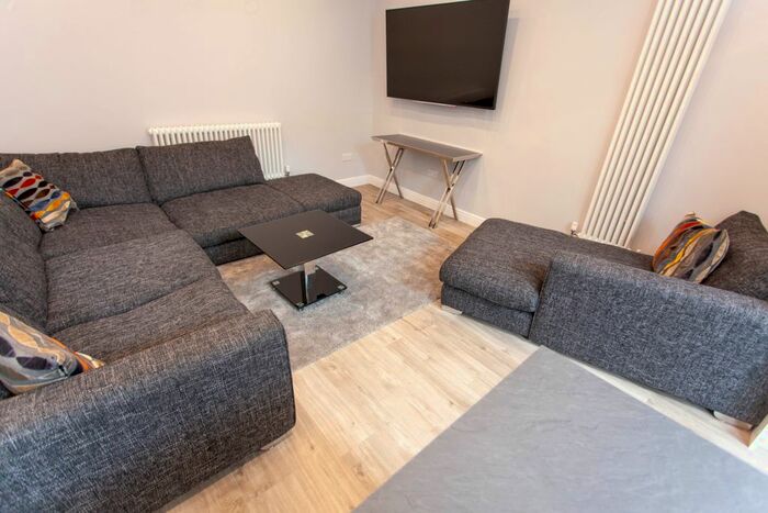 6 Bedroom Property To Rent In Crawford Avenue, Mossley Hill, Liverpool, L18