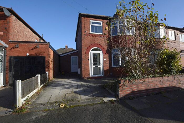 3 Bedroom Semi Detached House For Sale In Shirley Avenue, Dane Bank, Denton, M34