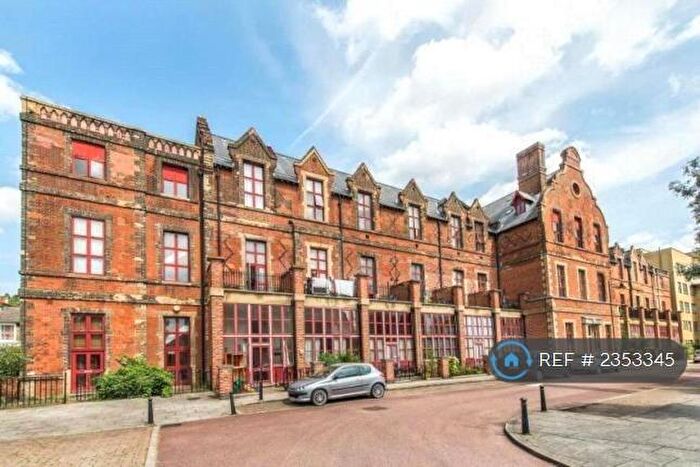 1 Bedroom Flat To Rent In Conrad House, London, E8