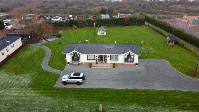 Property For Sale In Hamlet Hill Roydon, CM19